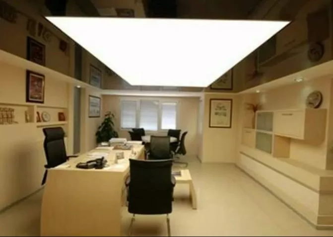 Натяжные потолки Descor